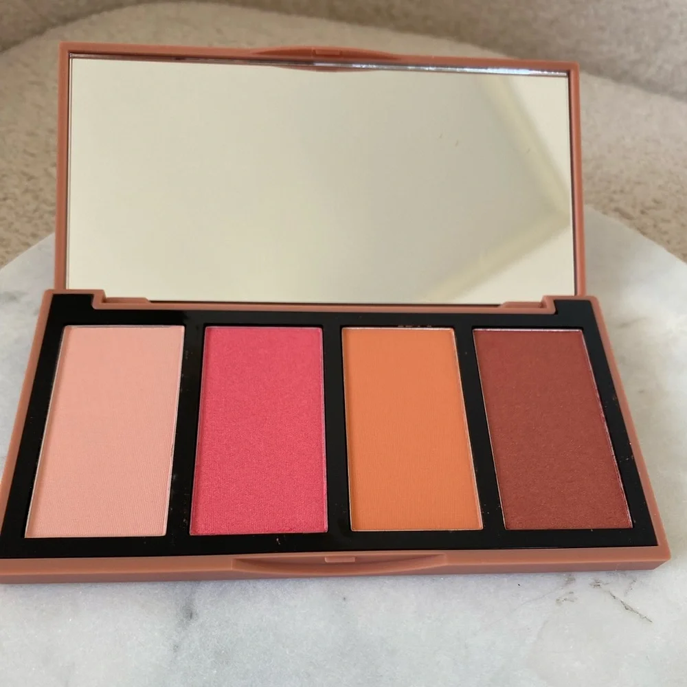 NIB Violet Voss Whispering Rosé Blush Palette